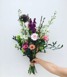 Wildboeket in zomerse pastelkleuren